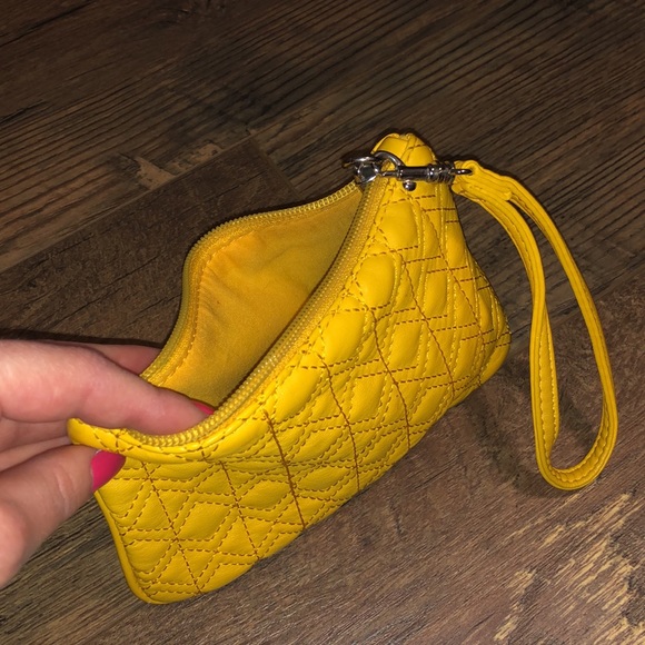 Express wristlet - Picture 4 of 4